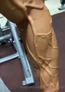 Hmmm 50 likes for my sexy veins