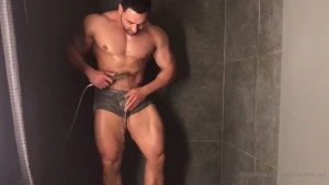 Sexy shower leave a generous tip to see more content in dm