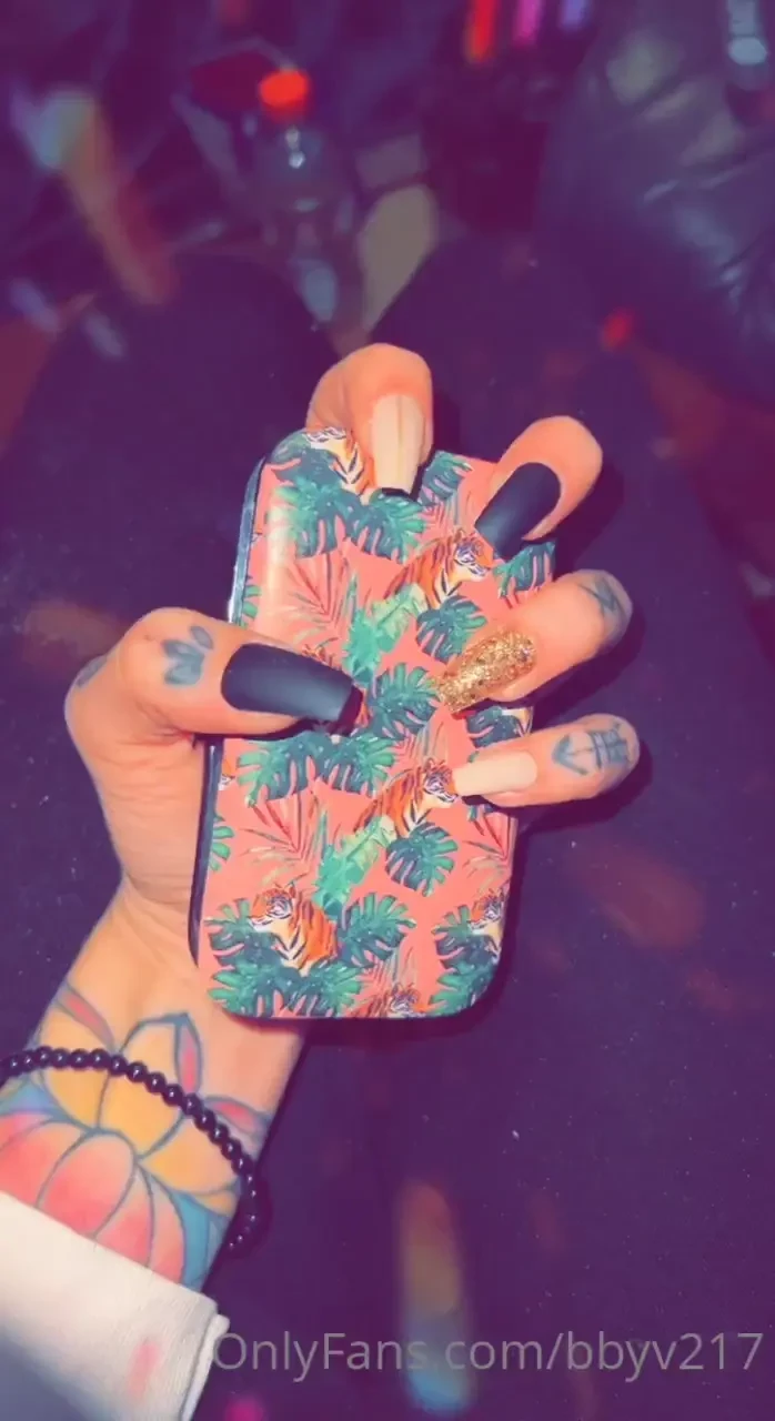 Send to help with my nails and tooth gems and i ll reward you 