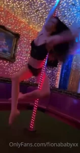 You walk in the club and i m dancing what happens next
