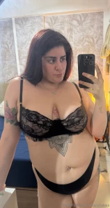 Can you handle a big mami like me