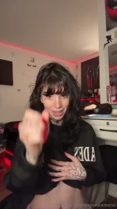 Some brief jerk off instructions to make you cum on my face i tell you