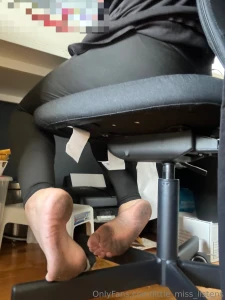 Do you prefer my feet dirty clean or maybe something in between make part 1