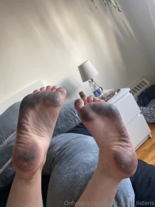 Hiiiiiii it s dirty feet time here you go a nice set of dirty feet to