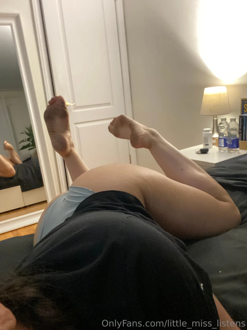 Which one of these pretty little dirty feet pics pics do you like the 