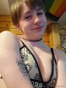 Hey guys i have a vip page now for exclusive content and priority