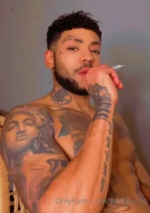 Y all make sure you check your dms tonight