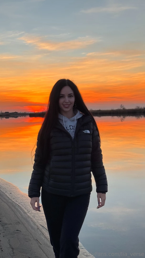 Yesterday i waited for a moment to see the sun disappear behind the part 1 