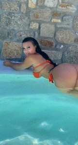 Backshots in the pool