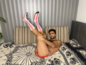 My body moves for your pleasure i tease you with my feet slowly slide part 1