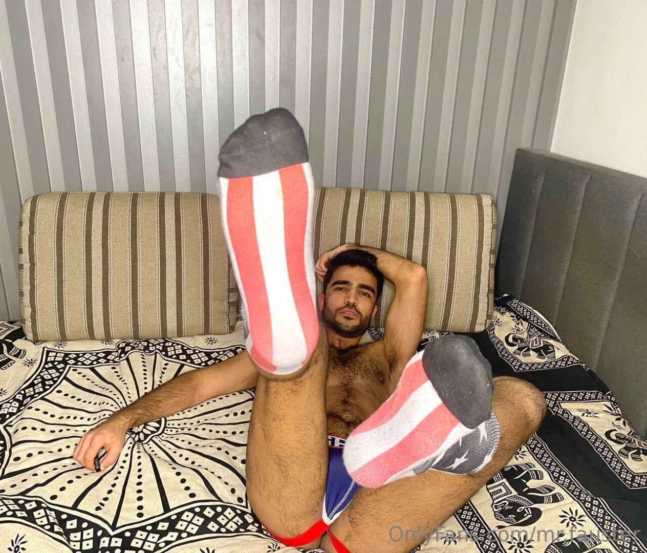 My body moves for your pleasure i tease you with my feet slowly slide 