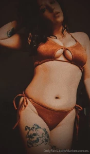 I got a new bikini today do you like it do you want me to take it off