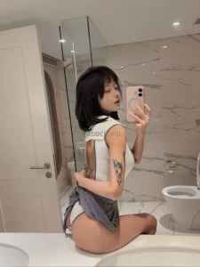 18 yo girl here dm for this blowjob video