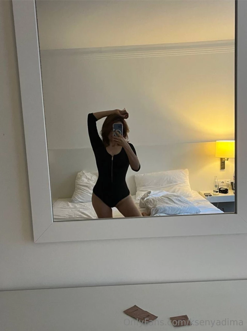 Good morning thinking of going to take a shower or let the cuckold 