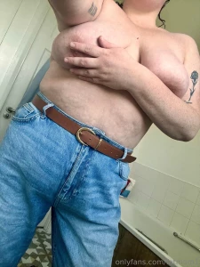 Like this post and i ll move my hand