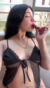 Would you get a boner if i ate these in front of you