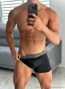 Dale swipe para verme el bicho bien parao swipe to see my hard cock part 1