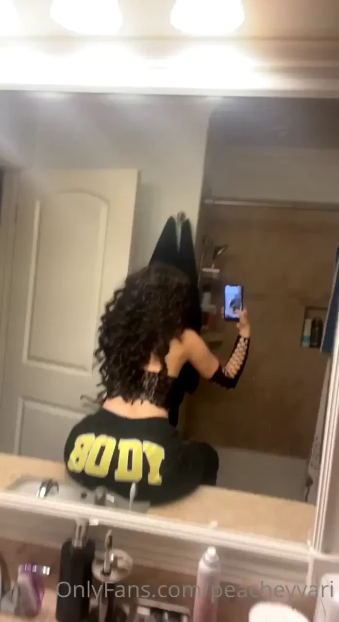 Come touchhh on my bodddyyyyy 