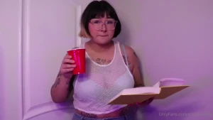 Chubby nerdy girl becomes party s free use slut full vid on the tl