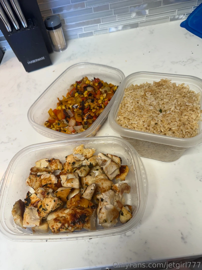 Oh lawd we meal preppin 