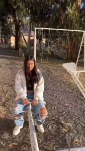 Jugando en el parque me dio ganas de comerme el gusanito