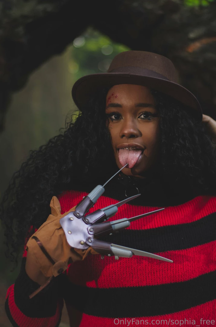 Trick or treats for more treats join my vip sophia_lins 