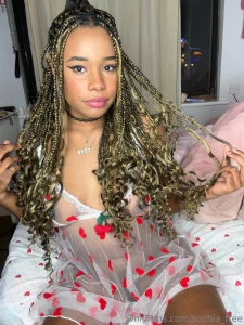 Do you like this i am still feeling kinda christmasy lol part 1