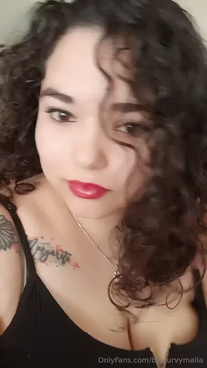 Straight hair or curly hair which one do you like the most part 1 