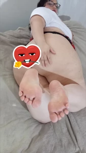 Do you like my beautiful bare feet