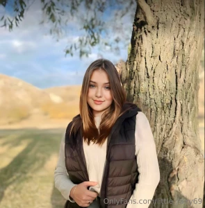 Stop scrolling freemarry07 freemarry07 wants to show you her tight part 11