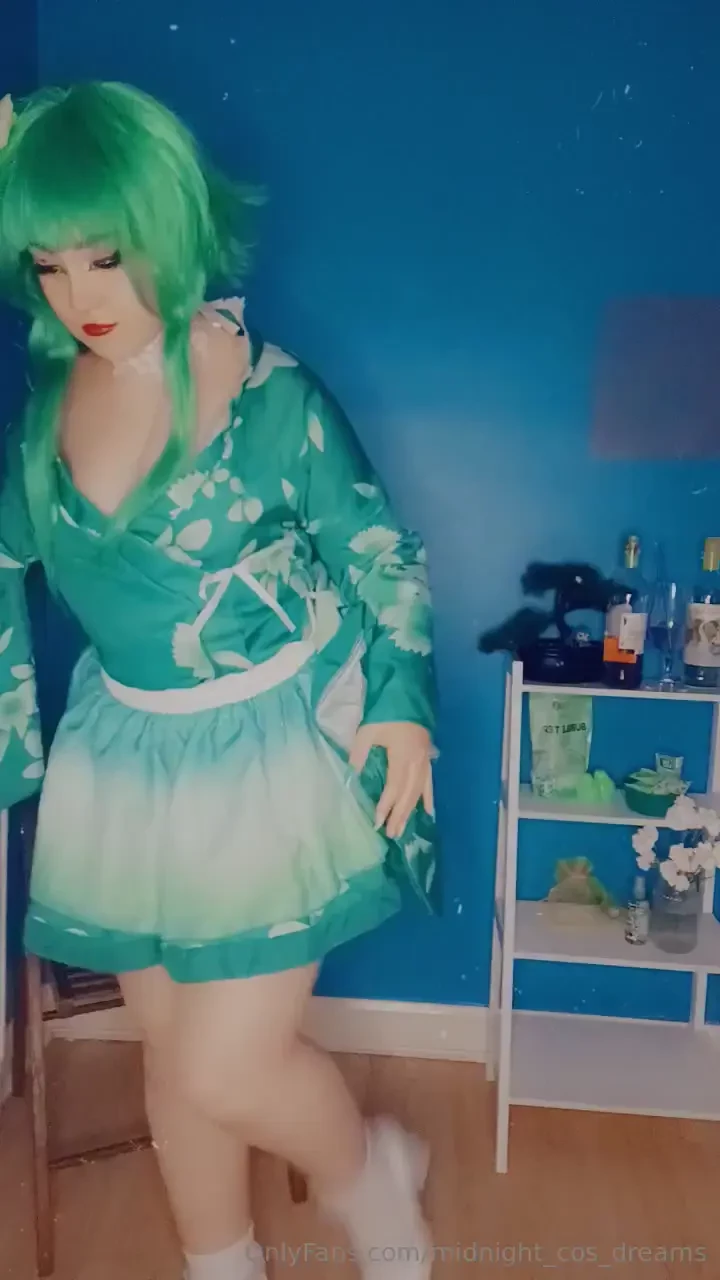 Gumi strips out of her kimono for her master hope you enjoy halloween part 1 