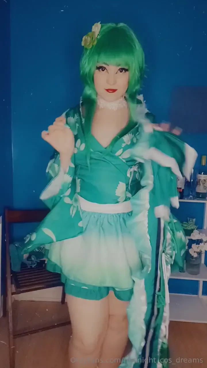 Gumi strips out of her kimono for her master hope you enjoy halloween 