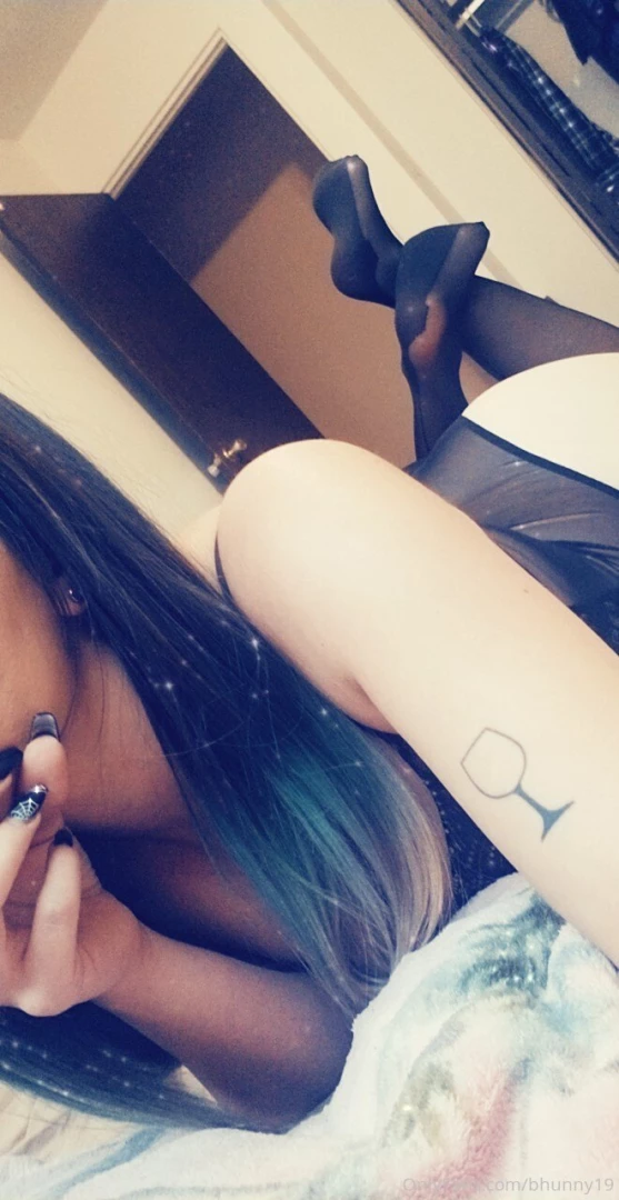 Hey fans what would you like to see from me message me 