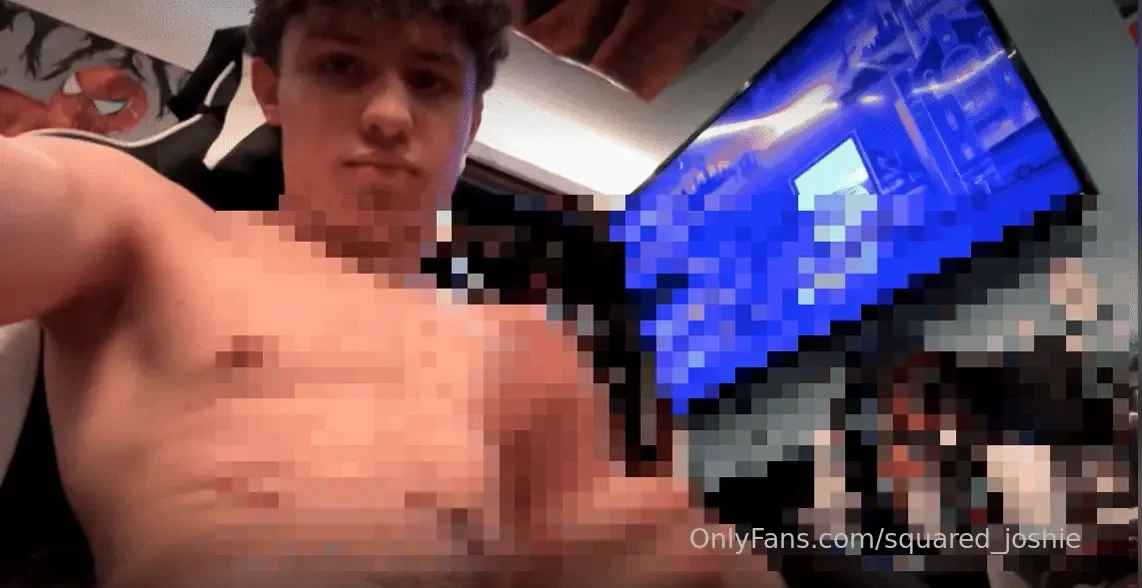 Tryna distract you from watching tv can you watch me instead 