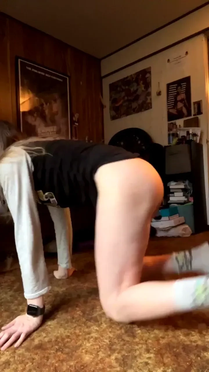 Stream started at 01 04 2023 01 05 pm 5 min stretch and yoga 