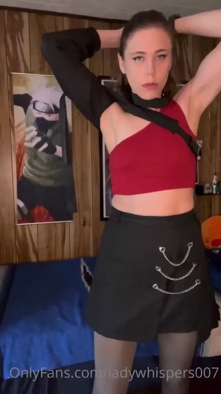 You guys get to see the full clip of me pulling my tights on compared 