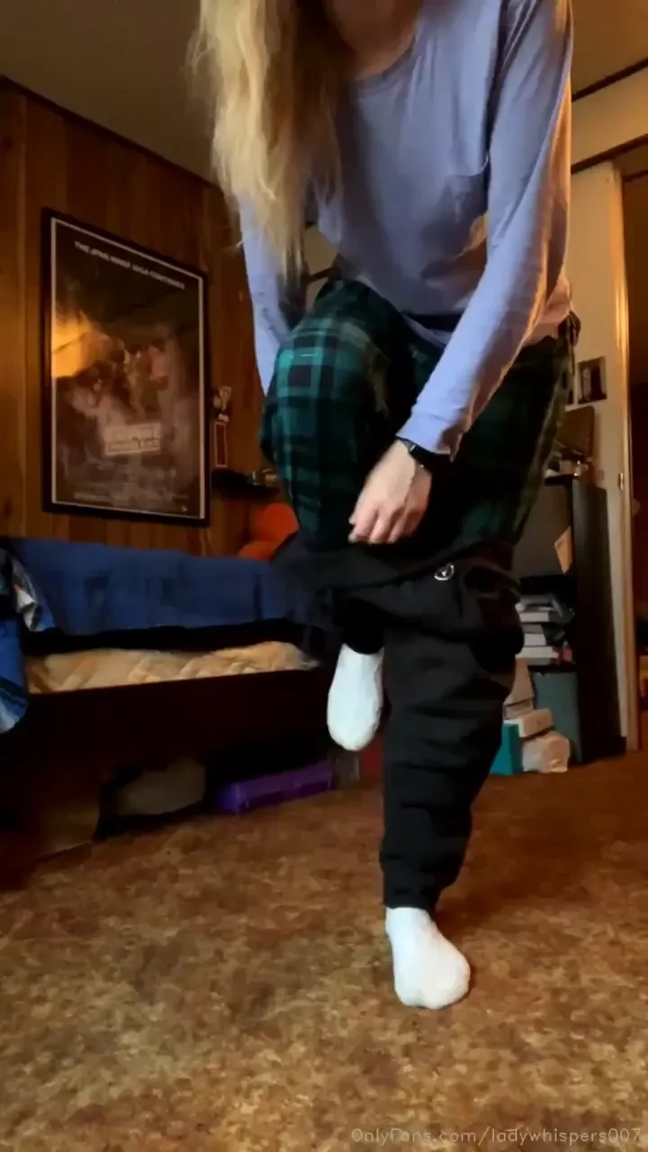 Stream started at 12 14 2022 12 49 pm 10 min stretches and workout 