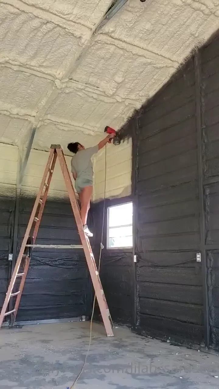 How was your weekend here is how mine looked spray foaming my shop part 1 