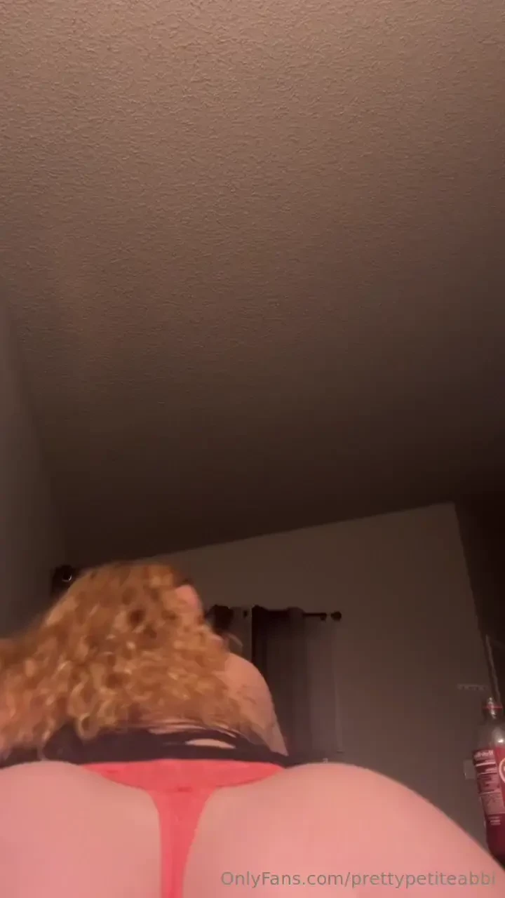 Dm me for super juicy content 