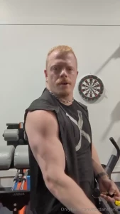 Cut the sleeves off an old shirt and made this kinda outrageously sexy