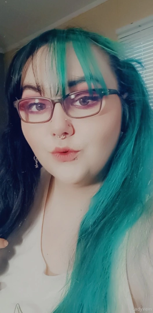 Ladyvein is back and horny af my darlings ill be putting up new part 2 