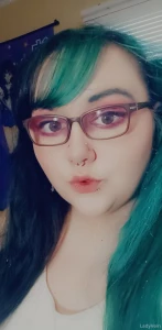 Ladyvein is back and horny af my darlings ill be putting up new part 3