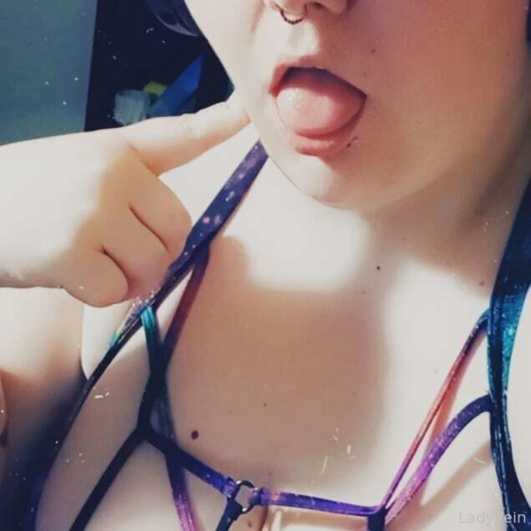 Im such a cute little slut im gonna start streaming on twitch in the part 4 