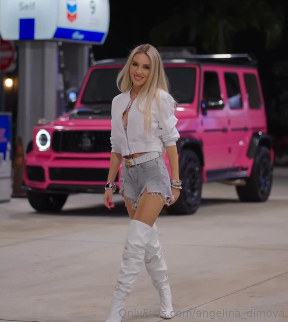 Start the engines we re gonna race 