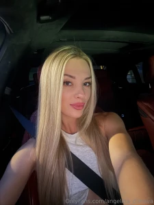 Seatbelt s on but i m still the real danger