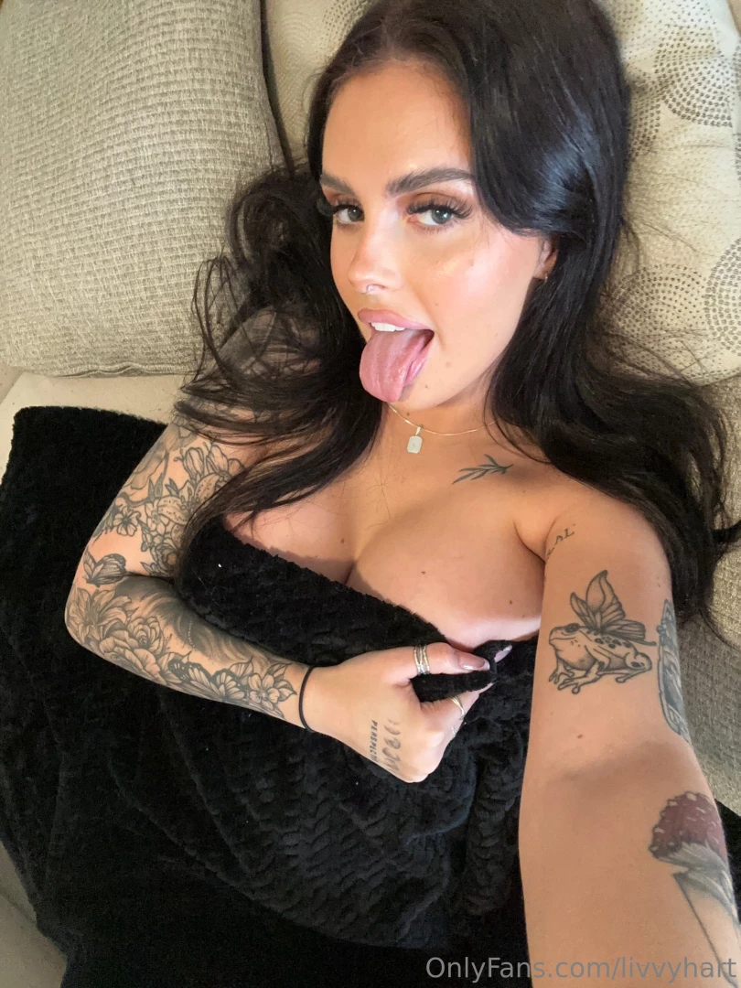 Three of my all-time favorite solo videos to stroke your fantasies 