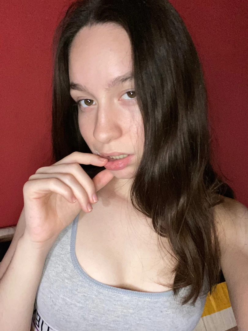 Que rico son esos besos que terminan en una mordida de labios 