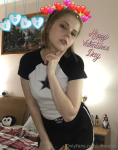 Heey i m caroline - cutie_carolina natural boobs customs sexting hot part 1