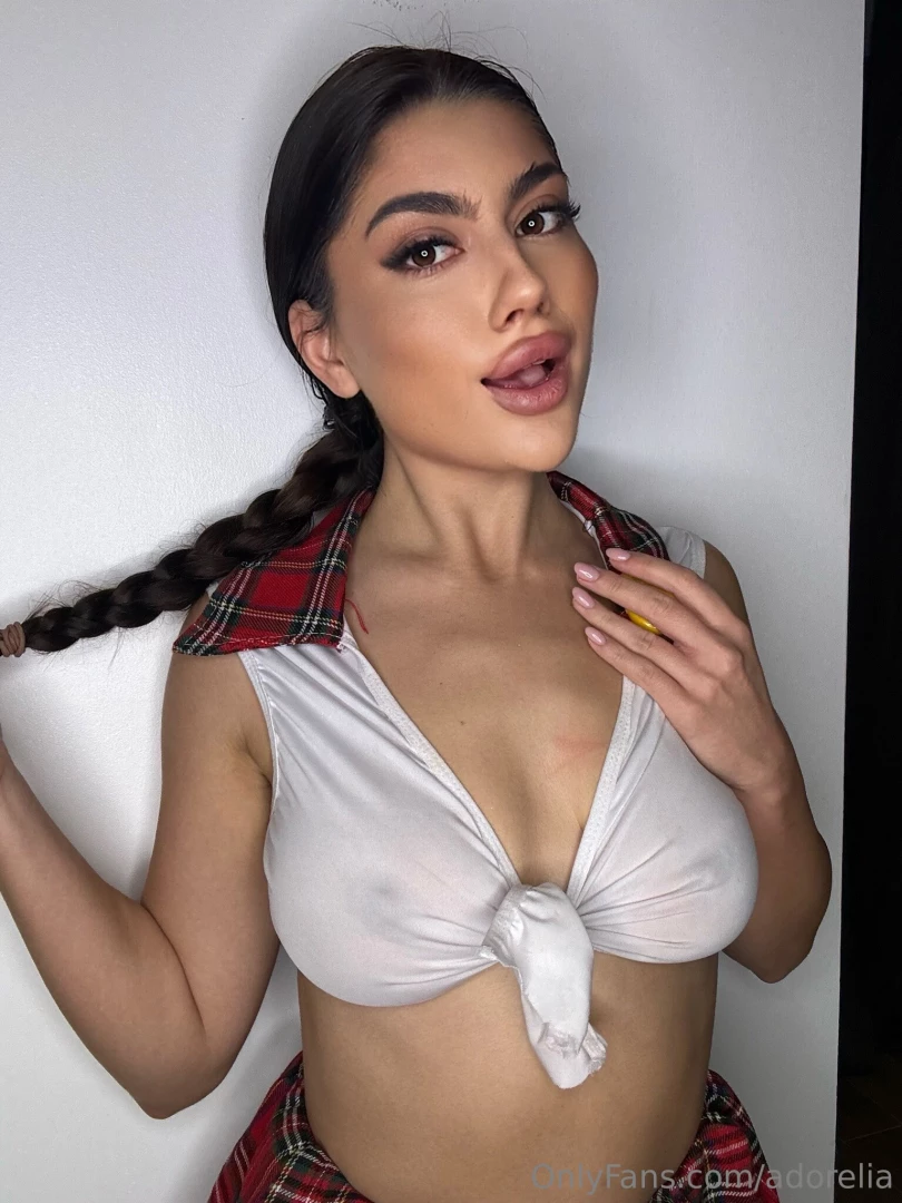 I was wondering if you could see my school outfit after the lecture 