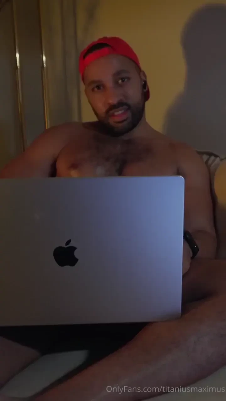 Where there is a pussy bottom when i need to breed so bad 